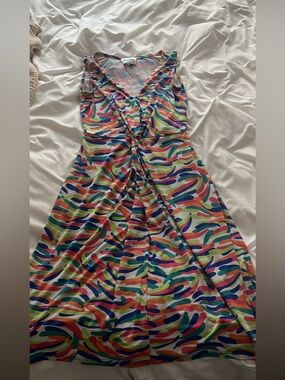 Leota Multicolor V-Neck Knee Length Dress